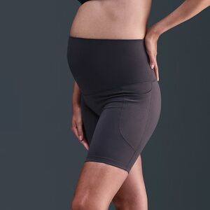 Nike Women's Maternity Black Performance Bike Shorts w/ pockets